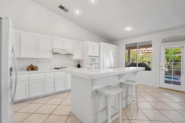 40650 Cabana Court, Palm Desert, CA 92260