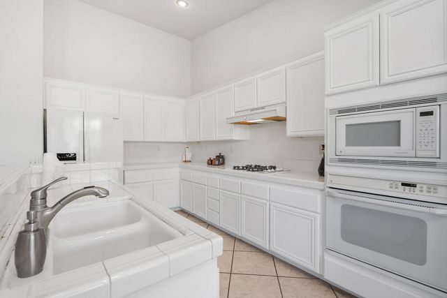 40650 Cabana Court, Palm Desert, CA 92260
