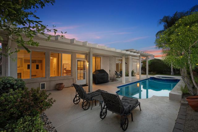 40650 Cabana Court, Palm Desert, CA 92260