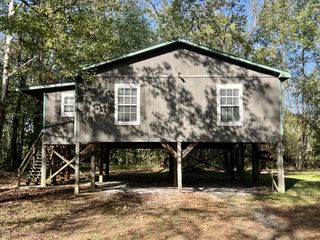 1518 Matlock Dr, Chapmansboro, TN 37035