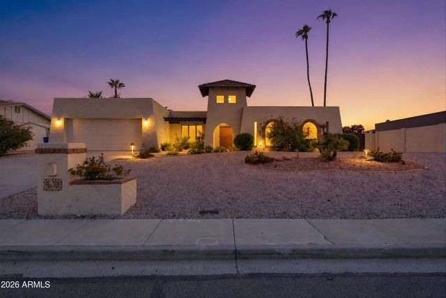 2930 E ACOMA Drive E, Phoenix, AZ 85032