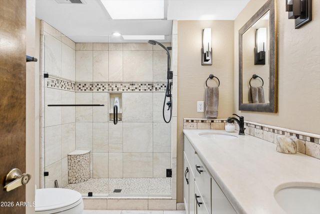 2930 E ACOMA Drive E, Phoenix, AZ 85032