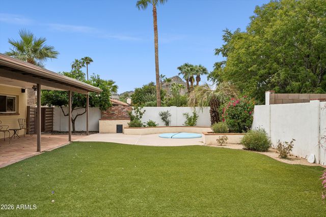 2930 E ACOMA Drive E, Phoenix, AZ 85032