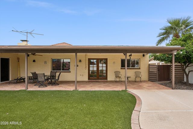 2930 E ACOMA Drive E, Phoenix, AZ 85032