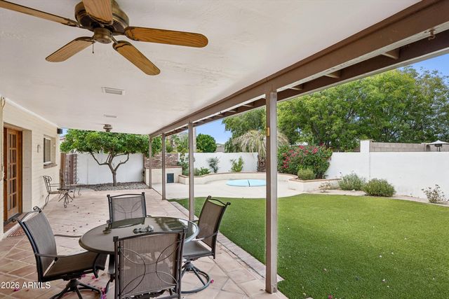 2930 E ACOMA Drive E, Phoenix, AZ 85032