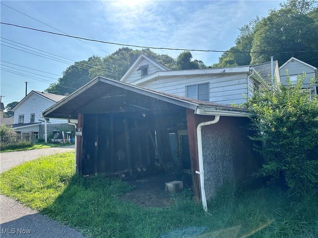 1093 Neville Street, Follansbee, WV 26037