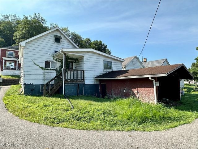 1093 Neville Street, Follansbee, WV 26037