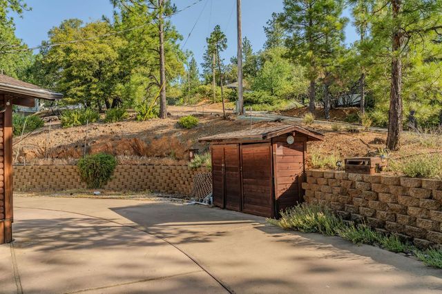 12325 Eldel Rd, Pine Grove, CA 95665