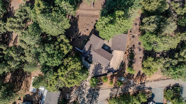 12325 Eldel Rd, Pine Grove, CA 95665