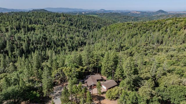 12325 Eldel Rd, Pine Grove, CA 95665