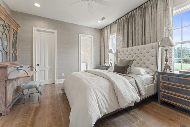 23982 Ferry Landing Dr, Denham Springs, LA 70726