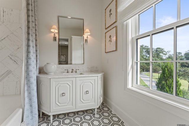 23982 Ferry Landing Dr, Denham Springs, LA 70726