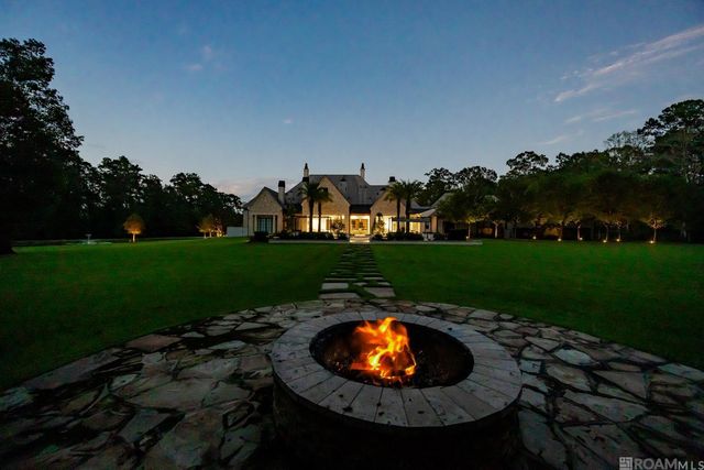 23982 Ferry Landing Dr, Denham Springs, LA 70726