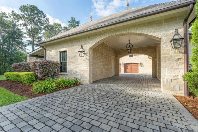 23982 Ferry Landing Dr, Denham Springs, LA 70726