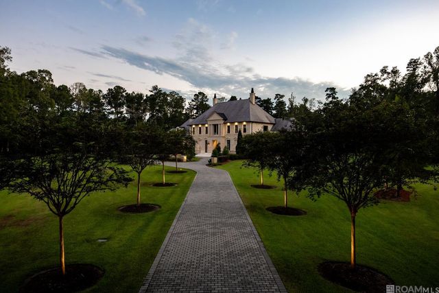 23982 Ferry Landing Dr, Denham Springs, LA 70726