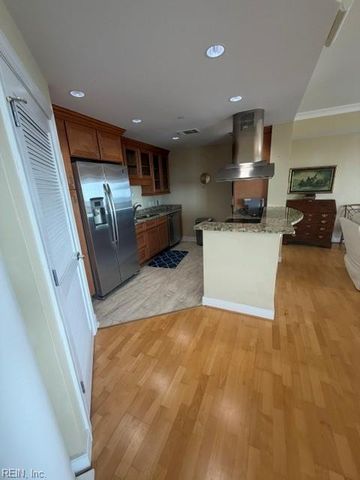 4545 Commerce St Unit 2102, Virginia Beach, VA 23462