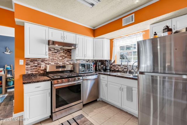 235 Timberline Road, Toms River, NJ 08753