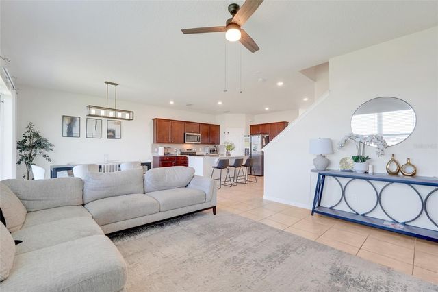 2611 HILLTOP LOOP, Apopka, FL 32712