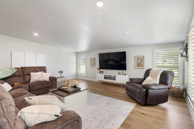 2408 Strader Road, Dish, TX 76247