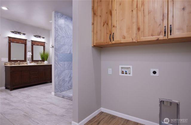 268 Bending Brooke Lane, Walla Walla, WA 99362