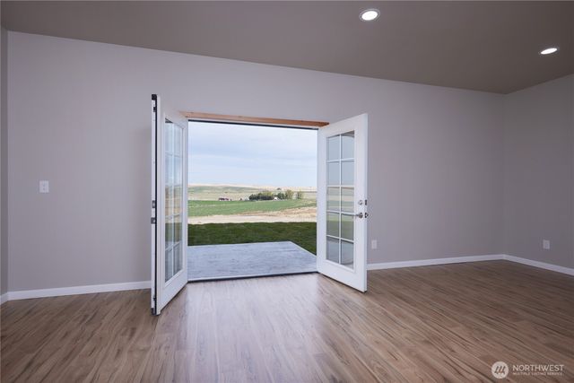 268 Bending Brooke Lane, Walla Walla, WA 99362