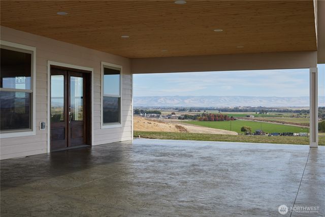 268 Bending Brooke Lane, Walla Walla, WA 99362