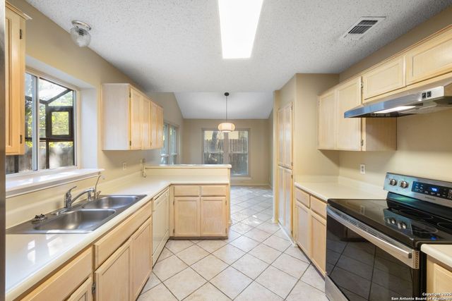 2606 Country Square, San Antonio, TX 78209