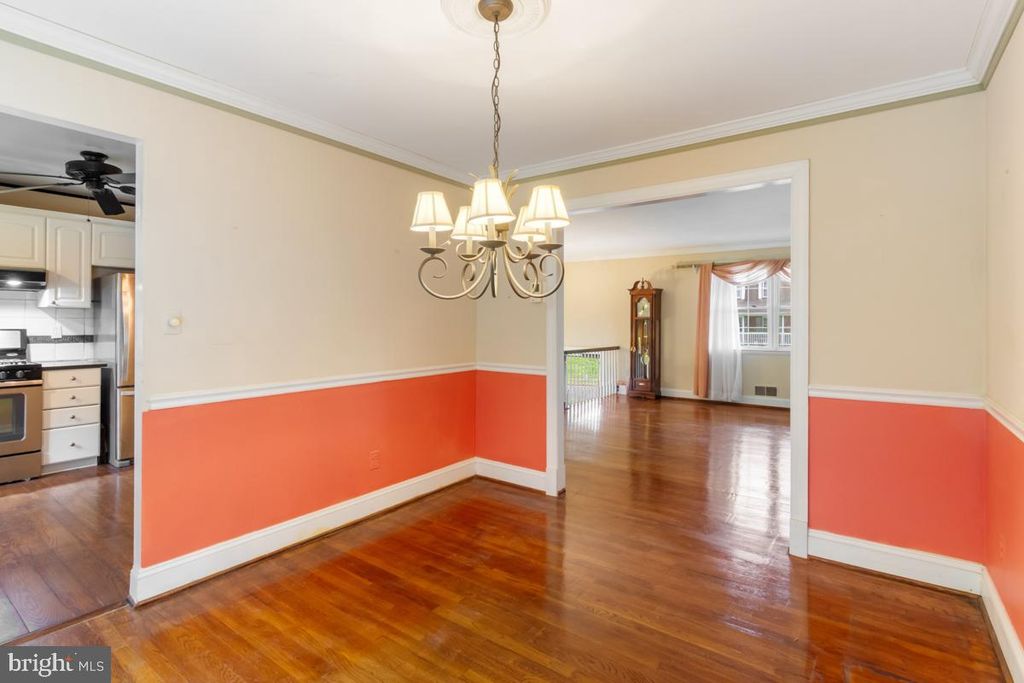 Image 14 of property listing at 304 TOWNLEIGH RD, Reisterstown, MD 21136