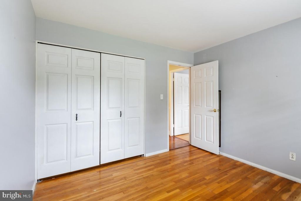 Image 19 of property listing at 304 TOWNLEIGH RD, Reisterstown, MD 21136