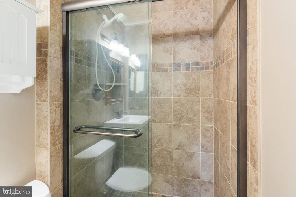 Image 23 of property listing at 304 TOWNLEIGH RD, Reisterstown, MD 21136