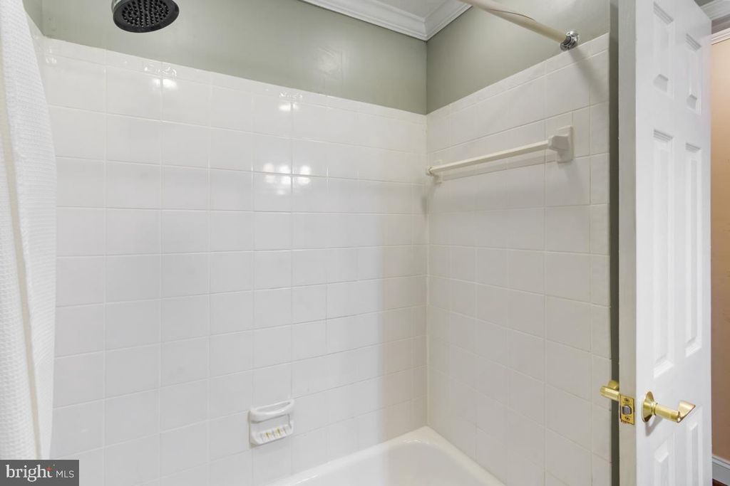 Image 25 of property listing at 304 TOWNLEIGH RD, Reisterstown, MD 21136