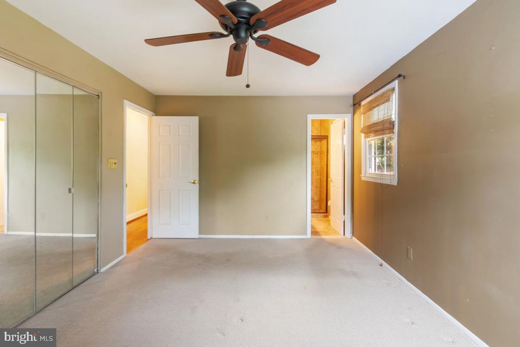 Image 26 of property listing at 304 TOWNLEIGH RD, Reisterstown, MD 21136