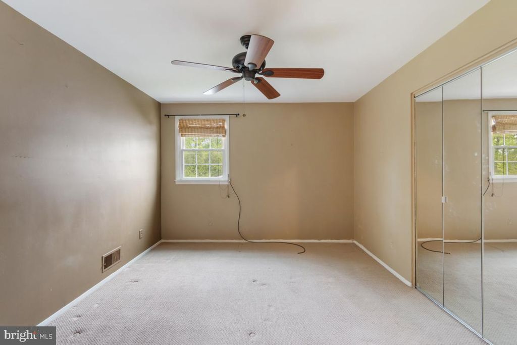 Image 27 of property listing at 304 TOWNLEIGH RD, Reisterstown, MD 21136