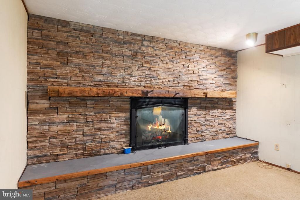 Image 32 of property listing at 304 TOWNLEIGH RD, Reisterstown, MD 21136
