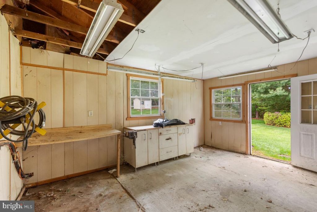 Image 35 of property listing at 304 TOWNLEIGH RD, Reisterstown, MD 21136
