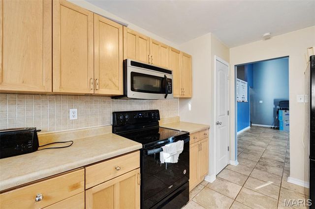 2713 Treadway Avenue, St Charles, MO 63301