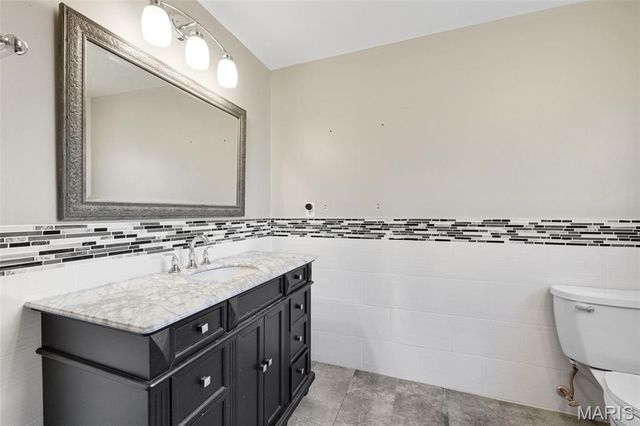 2713 Treadway Avenue, St Charles, MO 63301