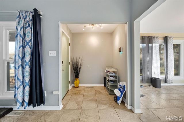 2713 Treadway Avenue, St Charles, MO 63301