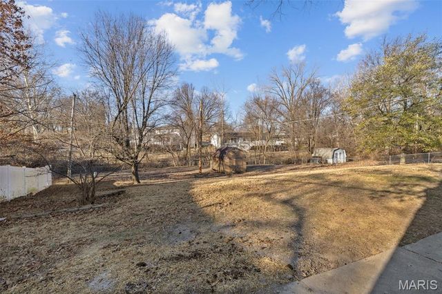 2713 Treadway Avenue, St Charles, MO 63301