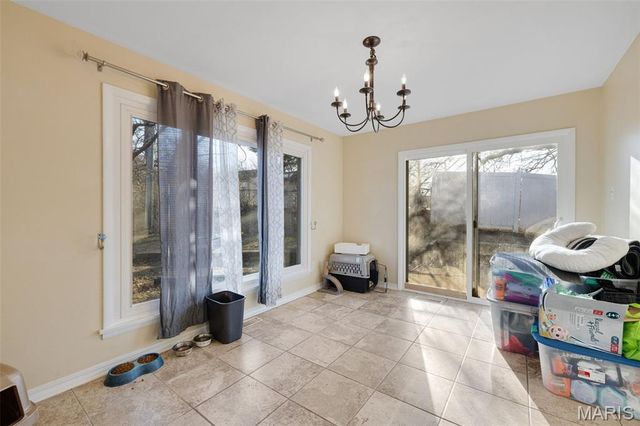 2713 Treadway Avenue, St Charles, MO 63301