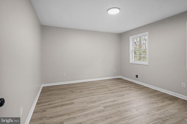 528 CLARKS RUN RD, La Plata, MD 20646