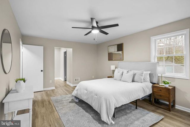 528 CLARKS RUN RD, La Plata, MD 20646