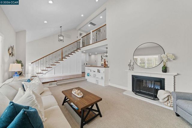 1734 1734 Orleans Ct, Walnut Creek, CA 94598