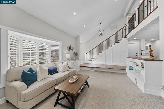 1734 1734 Orleans Ct, Walnut Creek, CA 94598