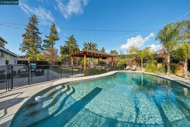 1734 1734 Orleans Ct, Walnut Creek, CA 94598