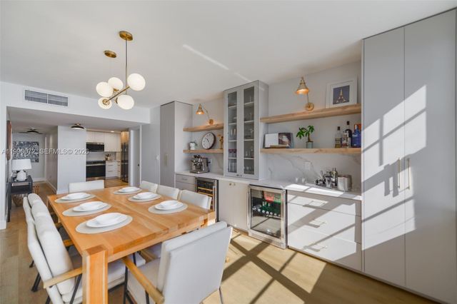 1980 S Ocean Dr 17E, Hallandale Beach, FL 33009