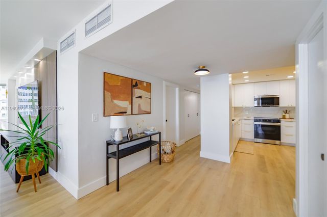 1980 S Ocean Dr 17E, Hallandale Beach, FL 33009