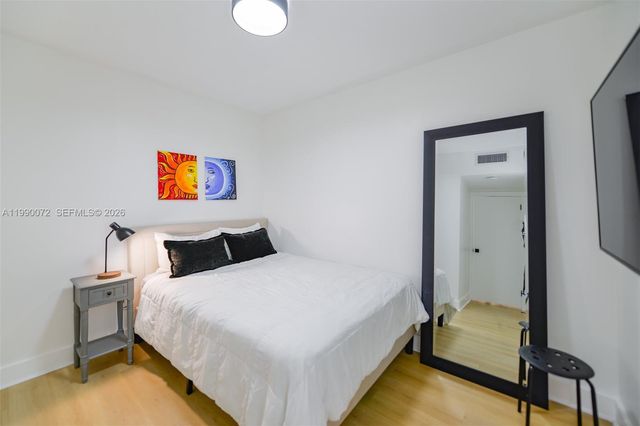 1980 S Ocean Dr 17E, Hallandale Beach, FL 33009