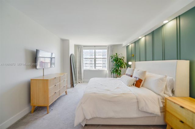 1980 S Ocean Dr 17E, Hallandale Beach, FL 33009