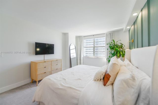 1980 S Ocean Dr 17E, Hallandale Beach, FL 33009